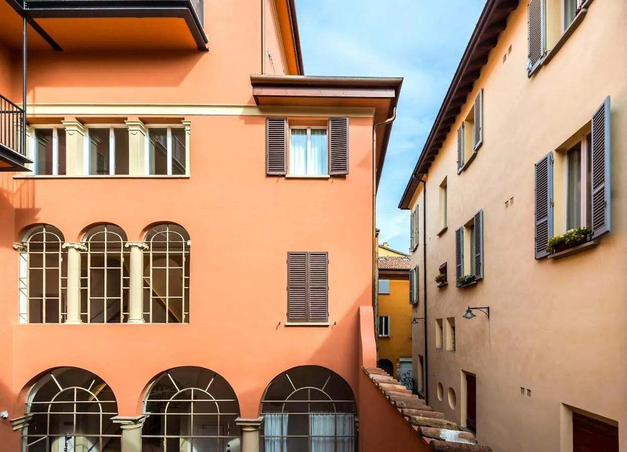 Design Club Collection Apartment Bologna