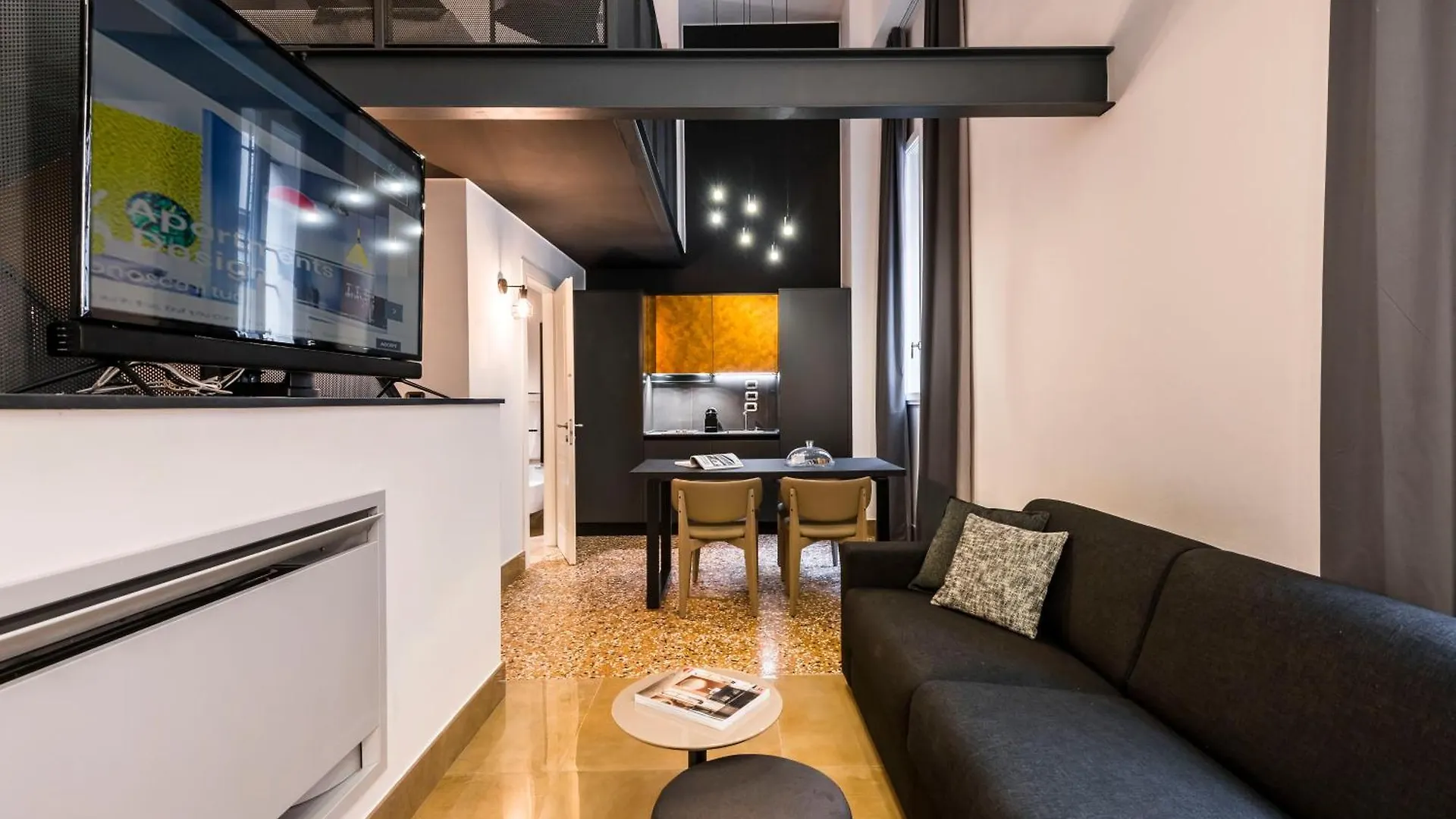 Design Club Collection Apartment Bologna Italy